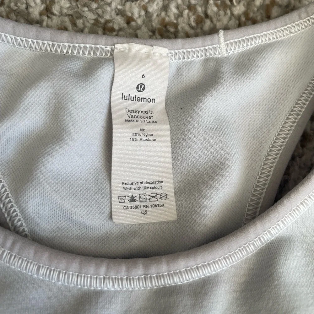 Lululemon Ebb to Train High Neck Racerback Sports Bra White 6‎